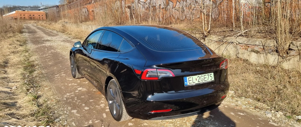 Tesla Model 3 cena 90000 przebieg: 83400, rok produkcji 2019 z Łódź małe 667